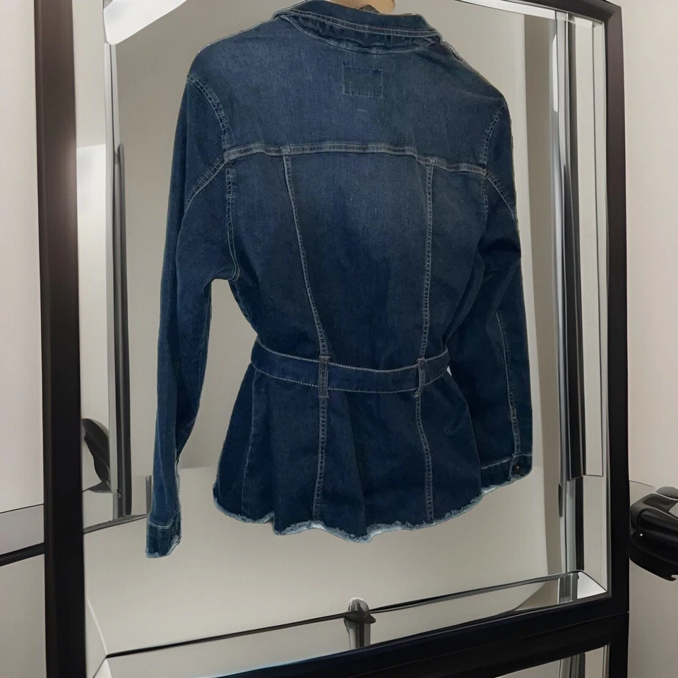 CHAPS JEANS Womens frayed hem Blue Wash,denim jacket sizs XL - Image 2 of 4