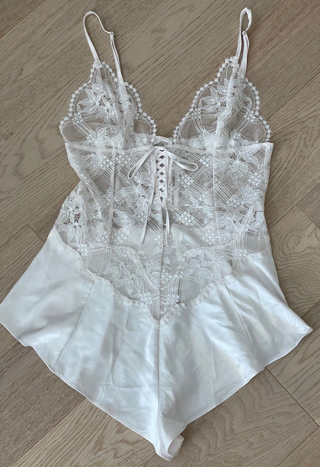 VICTORIA'S SECRET Lace Bodice Romper / Teddy Ruffled Satin Shorts Ivory Sz S EUC
