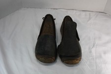Pair Of Vintage Cobbler Shoe Forms Wooden Antique leather wrapped size 8