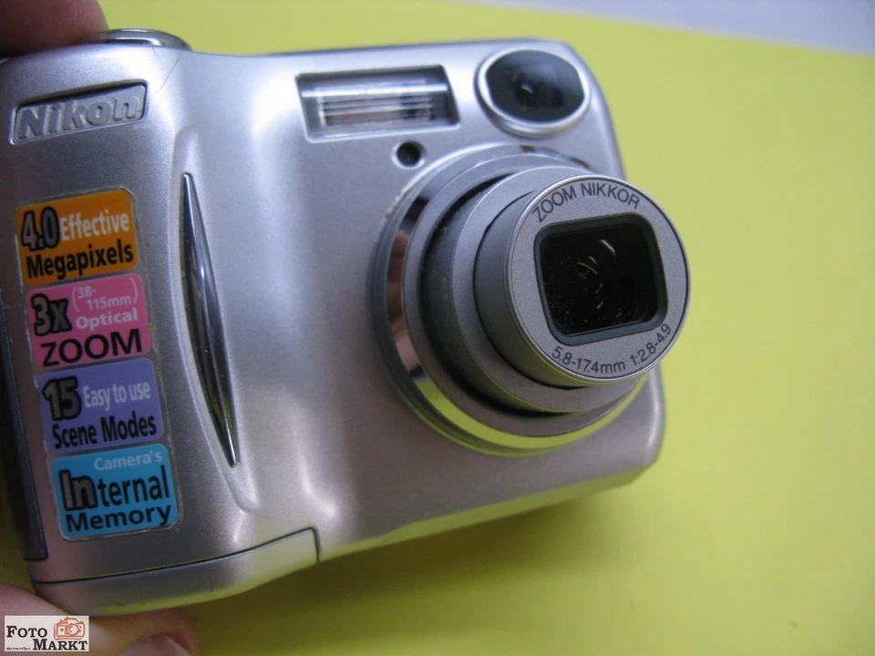Nikon Digitalkamera E4100 - Vintage - 3x Zoom-Objektiv, Sucher SD-Karte 2 GB, Foto 4 von 5