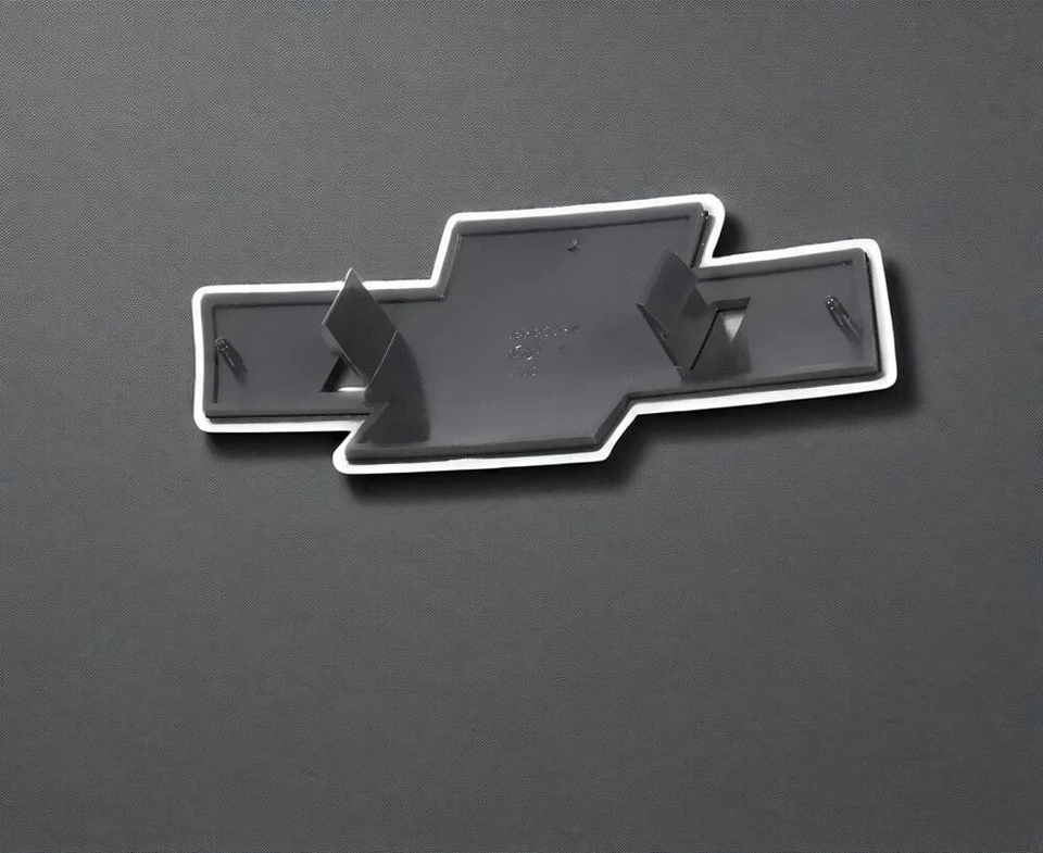 NUEVO 1999-02 Silverado 2000-06 Tahoe Suburban Parrilla Frontal Emblema Pajarita Negro Foto 2 de 4