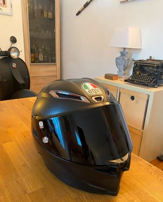 casque moto agv pista noir carbone taille M - Photo 1/4
