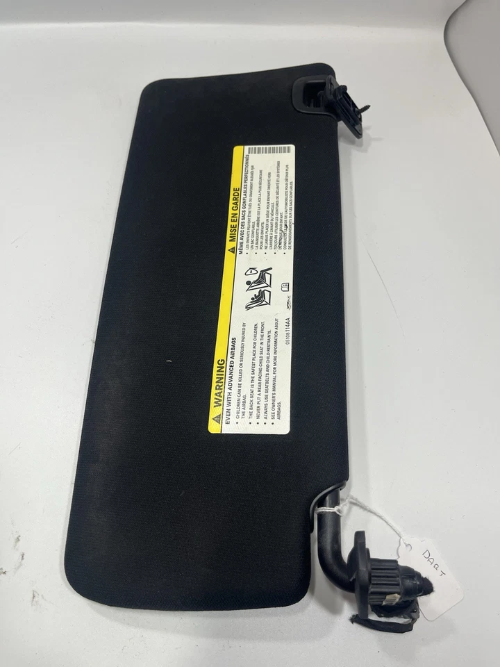 Parasol lado izquierdo Dodge Dart Driver 2011-2014 negro iluminado con clip Foto 3 de 4