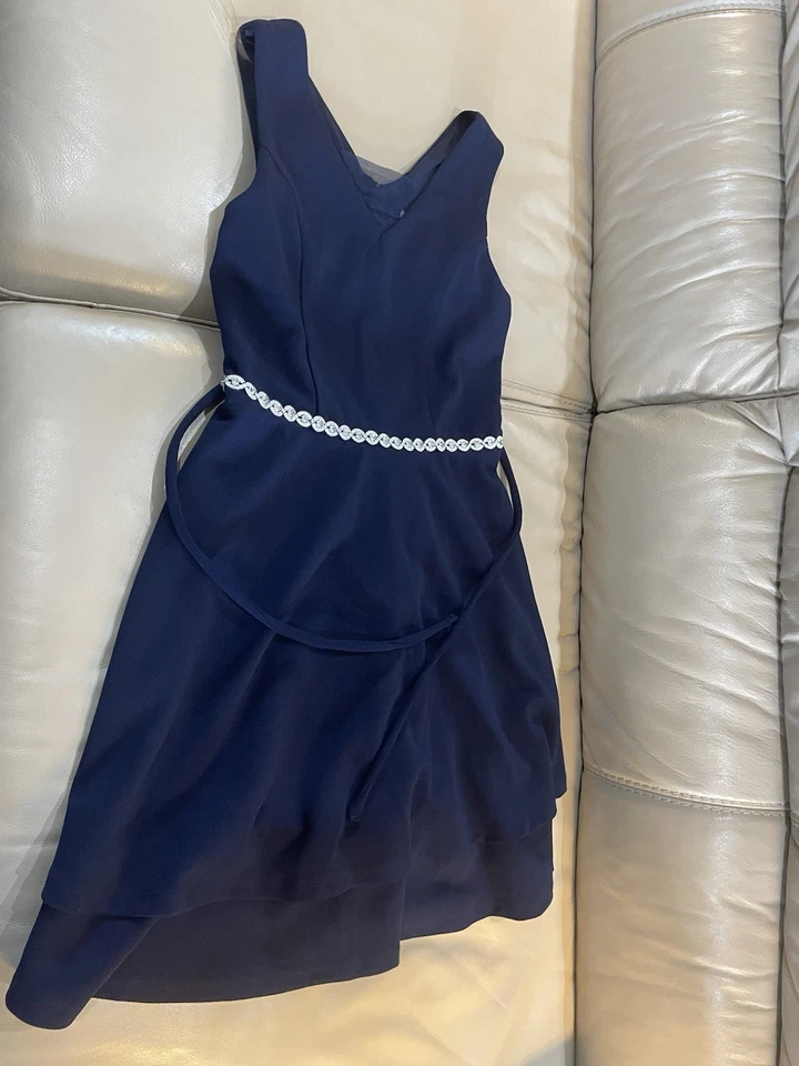 Talla niña. Vestido 12 Speechless Niños Azul Marino Sin Mangas Estrás en la Cintura Foto 3 de 4