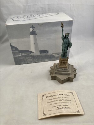 HARBOUR LIGHTS Statue Of Liberty New York #438 w/ COA & Box