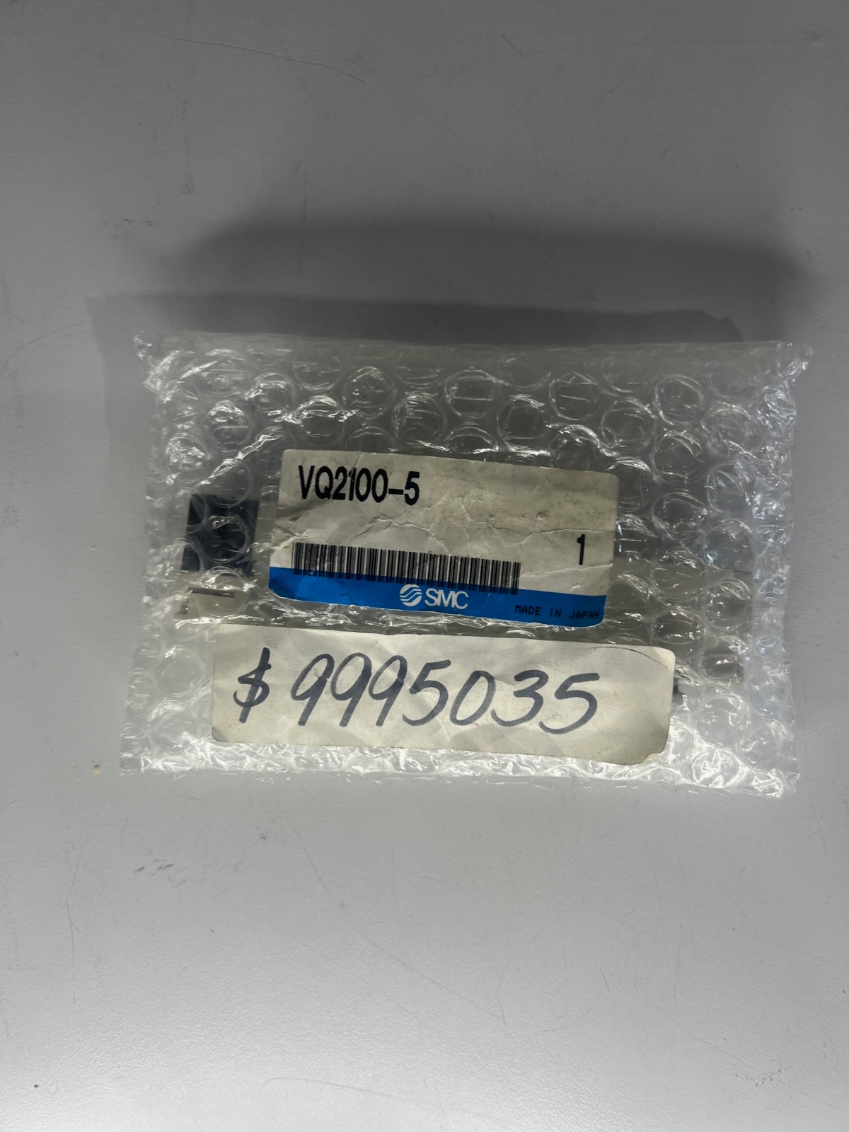 THREE (3) SMC 4-Way Solenoid Pilot Valve 24VDC VQ2100-5 (NEW)
