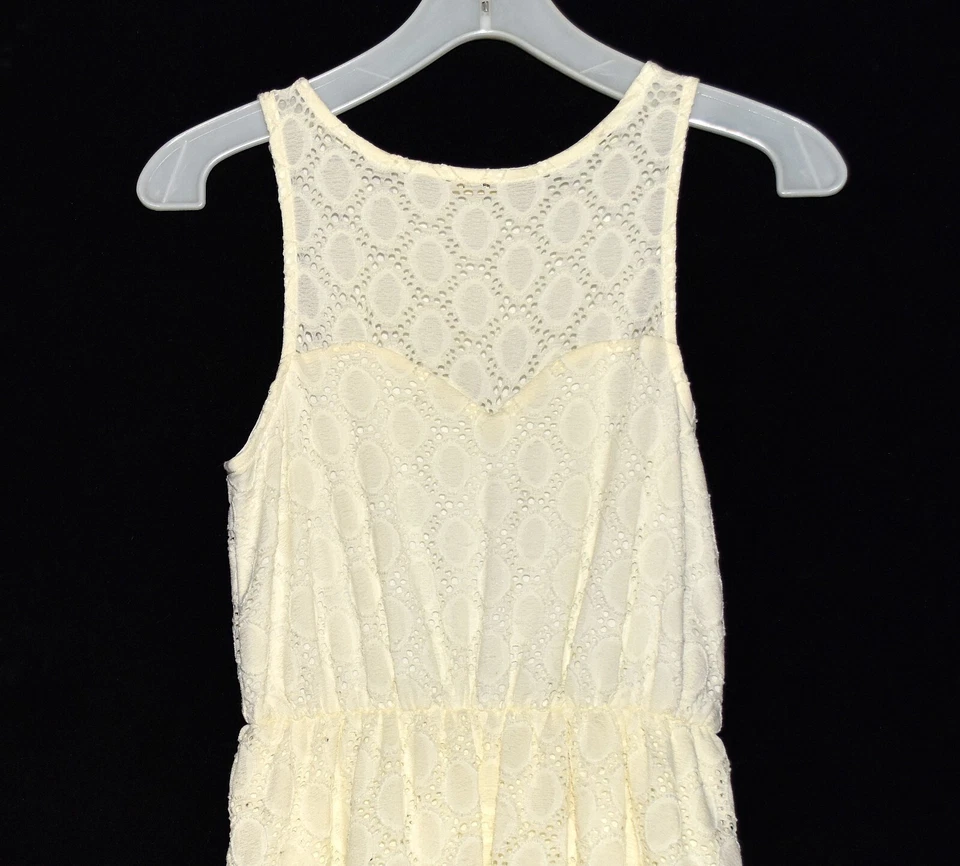 Everly White with Cutwork Elastic Ruffled Waist Womens Stretch Dress Size S - Image 2 of 4
