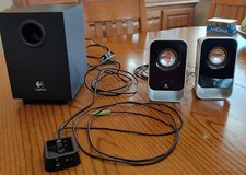 Logitech Multimedia Computer Speakers LS21 w Subwoofer Wired Remote Control