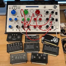 Erica Synths Bullfrog Synthesizer mit allen v...