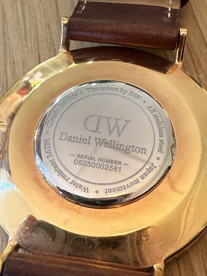 Daniel Wellington 40mm Classic St Mawes Leather Watch in Rose Gold RRP $329 - image 4 of 4