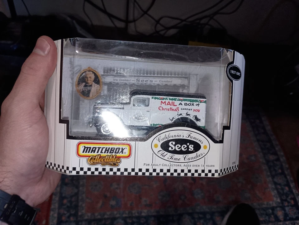 Matchbox Collectibles - See's Candies 1937 GMC - Nuevo [Embalaje dañado] Foto 2 de 3