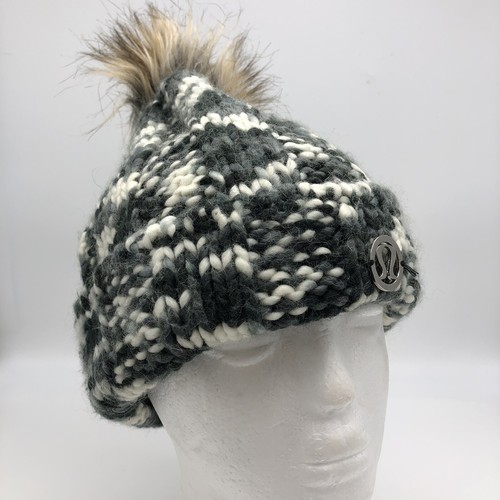 Lululemon Knit Pom Beanie Hat One Size 