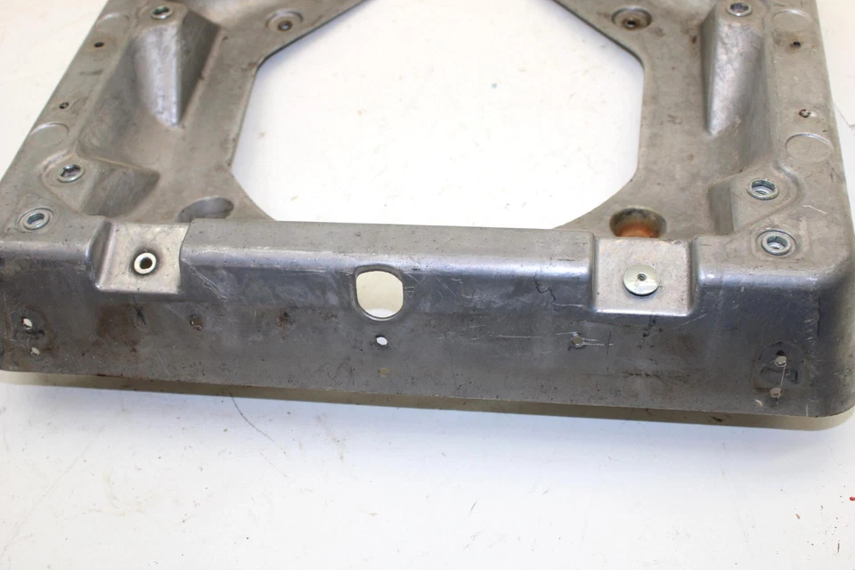 Yamaha Apex GT 2006 OEM marco trasero refuerzo 8FA-W2199-10-00 SY120 Foto 4 de 4