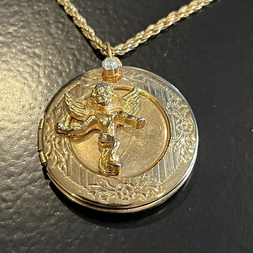 Vintage Cherub Double Photo Locket Necklace Pendant Gold Tone QZ Stone 12” - Picture 3 of 11
