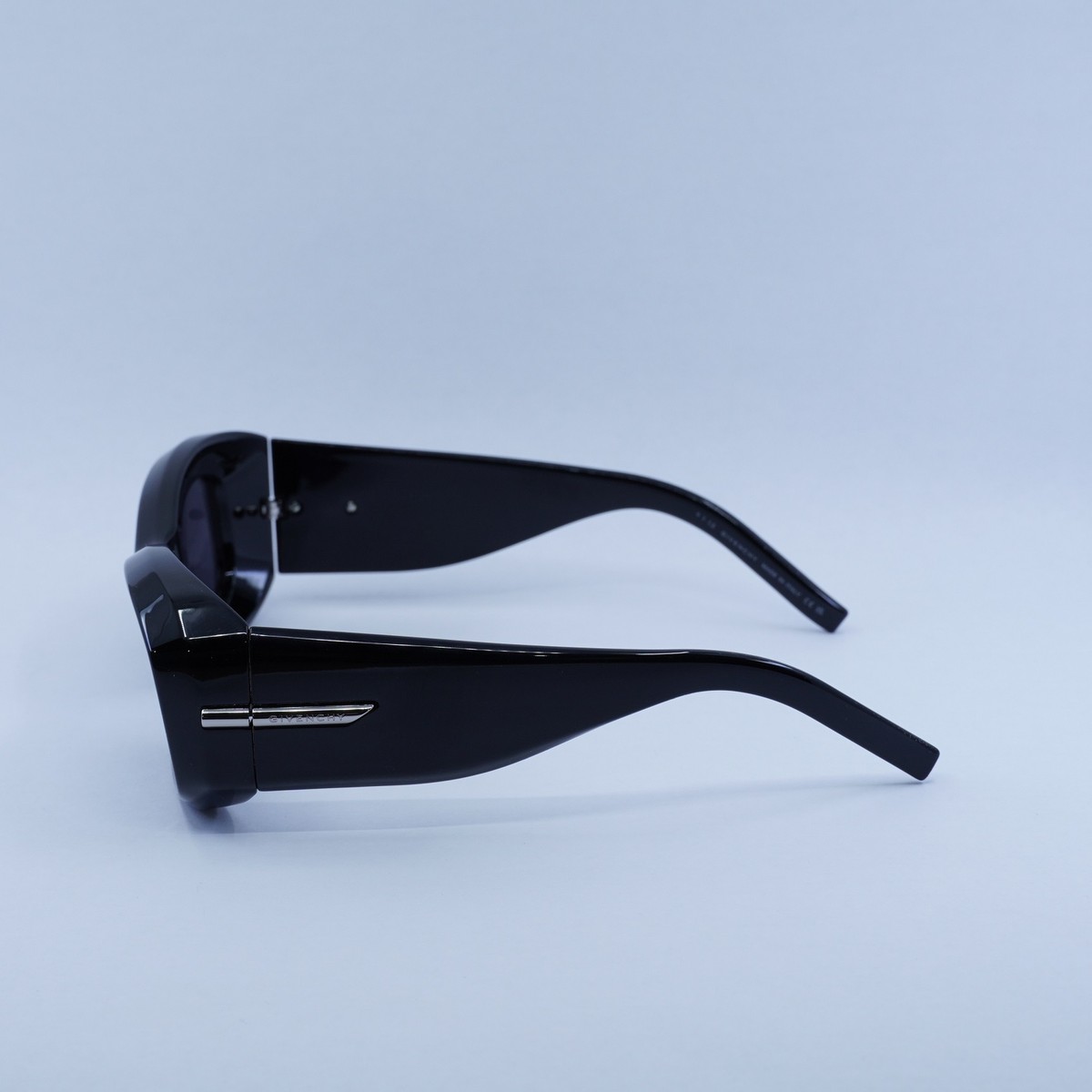 GIVENCHY GV40044U 01A Black/Smoke 56-16-140 Sunglasses New  display picture 2