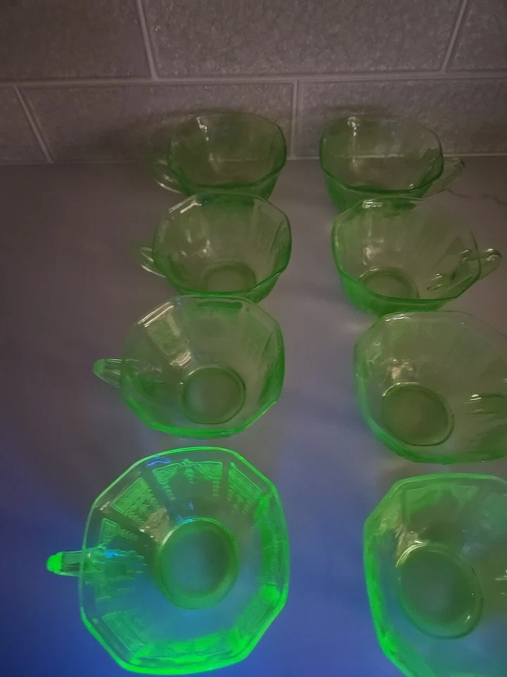 8 vasos de vidrio de uranio para café, té y ponche Foto 2 de 4