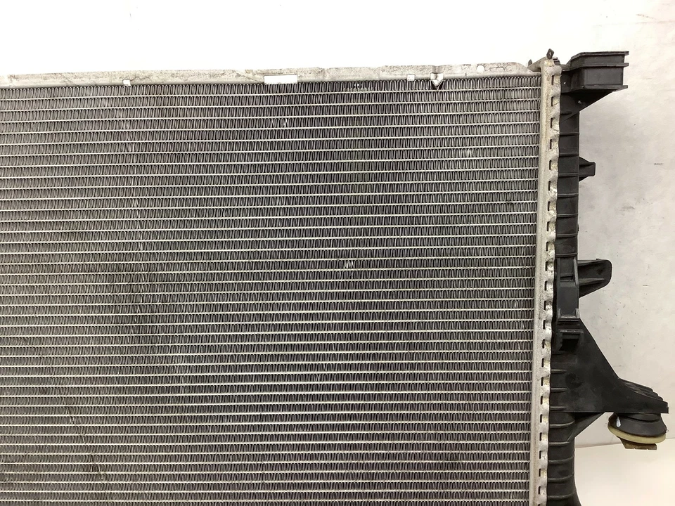 Volkswagen Touareg 2005 3,2 L motor V6 refrigerante radiador de refrigeración OEM+ Foto 3 de 4