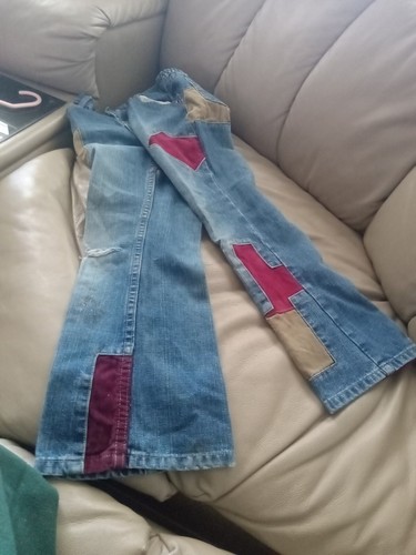 Squeeze Jeans Size XL/6X  Vintage  Hippie  Look Suade Feel Patches & Cut Knee - Picture 2 of 10