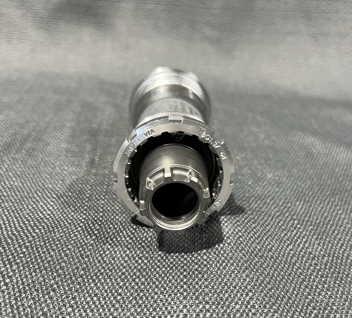Shimano Dura-Ace BB-7703 Bottom Bracket 68 x 118.5mm BC 1.37 x 24