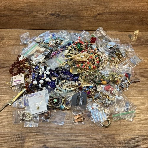 Huge 8.5 Lbs Vintage Unchecked Costume, Jewelry Earrings, Necklaces Bracelets