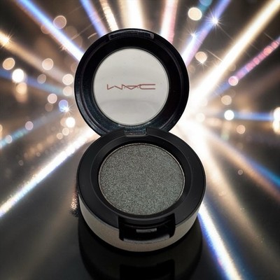 M A C MAC Mirage Noir Eye Shadow in SUN, TAN AND REPEAT (Veluxe Pearl) 1.3g.04oz