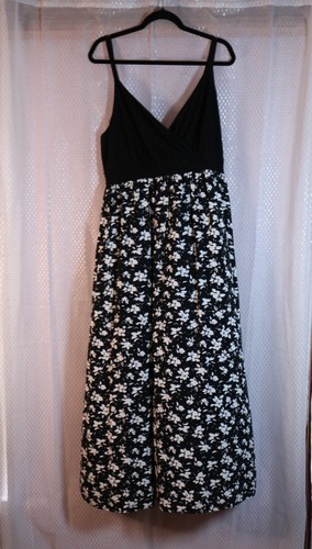 Torrid Sundress Size 3 Black Floral - Picture 3 of 7