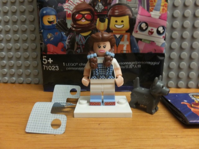 lego minifigures dorothy