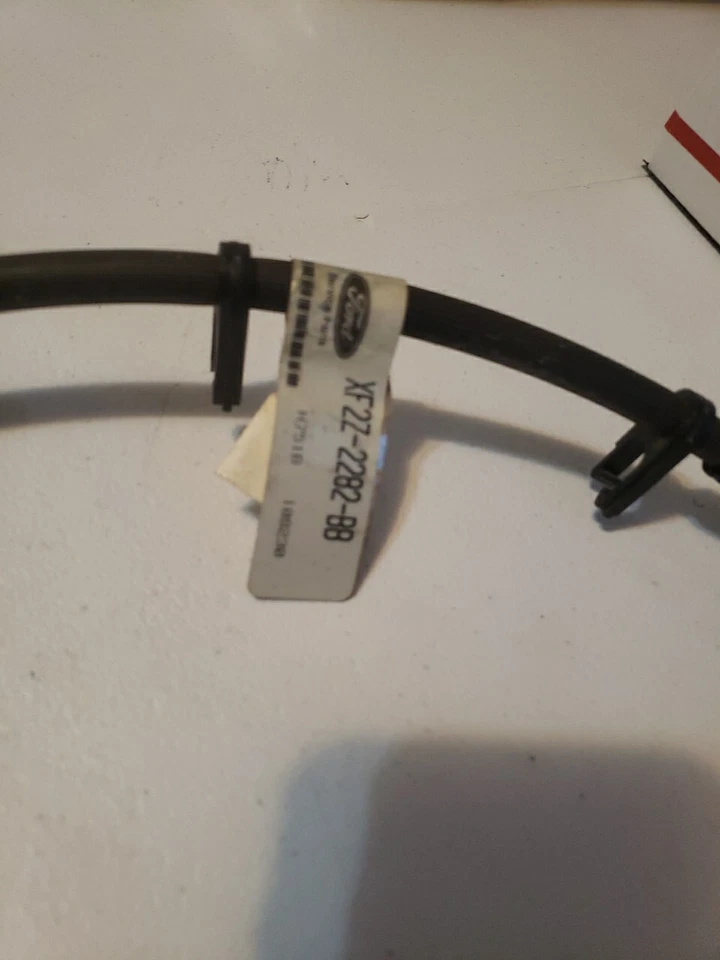 NUEVO - Manguera hidráulica freno trasero izquierdo OEM Ford XF2Z-2282-BB 1995-2003 Windstar Foto 2 de 4