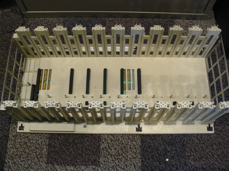 ASH827209 PERFECT Modicon 800 Series Rack AS-H827-209 - Image 2 of 4