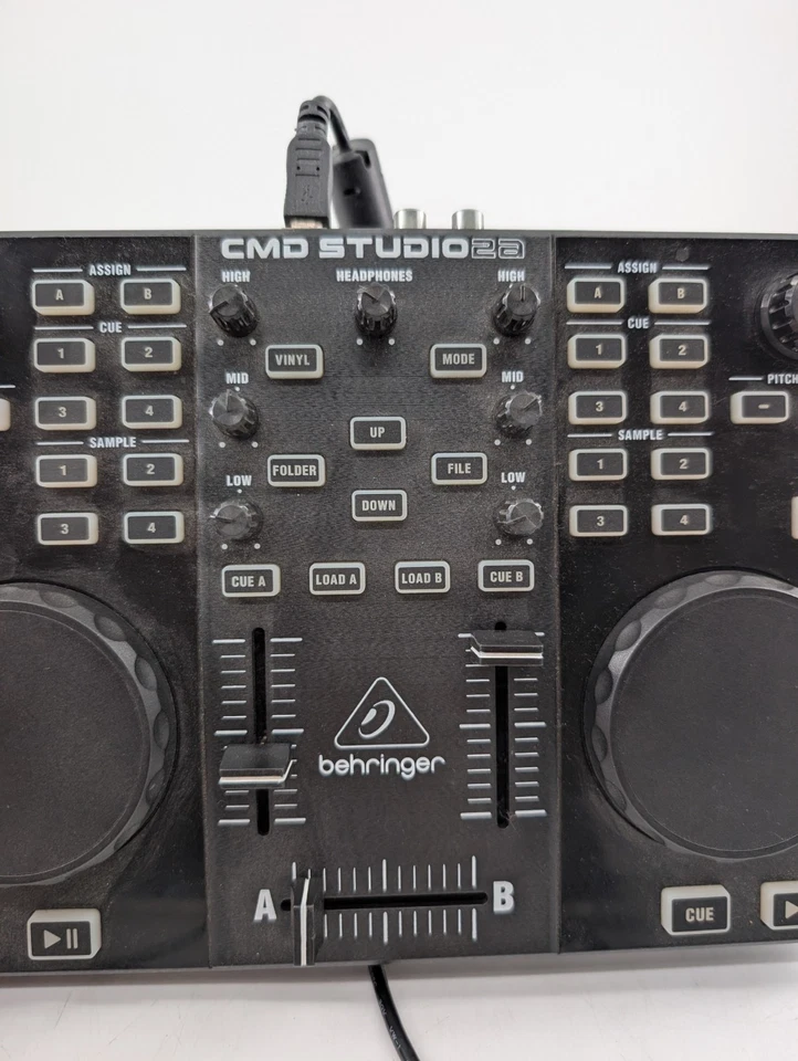 Behringer CMD STUDIO 2A Ultra-Portable Dual-Deck DJ MIDI Controller Works - Bild 4 von 4
