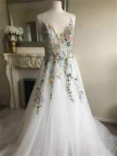 Spaghetti Strap Wedding Dresses Backless 3D Flower Appliques Tulle Bridal Gown
