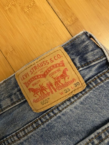Jeans VINTAGE Levi's 505 33x30 vestibilità regolare medio lavaggio chiaro denim blu - Foto 5 di 15
