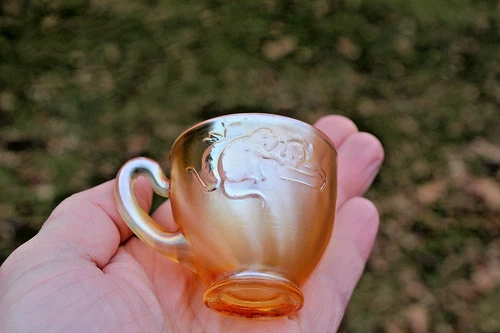 ANTIQUE FENTON KITTENS CARNIVAL GLASS CUP - MARIGOLD