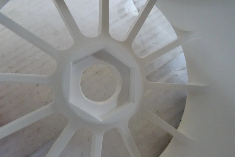 treno ruote per EB 4 S2 RC Thunder Tiger  rc motore a scoppio radiocomandata - Immagine 3 di 4