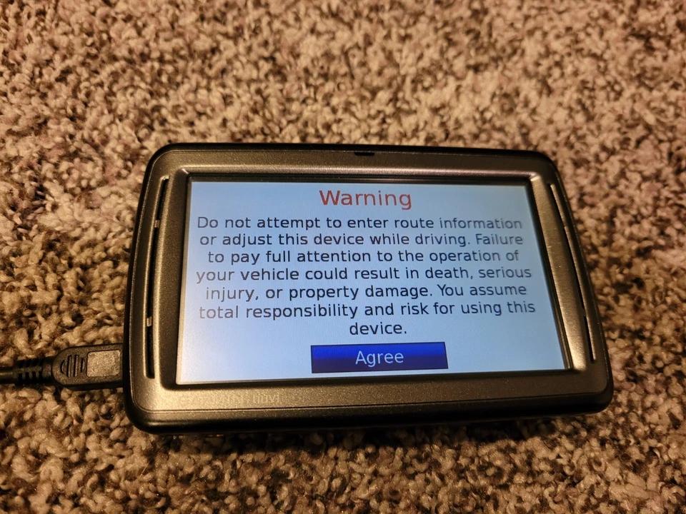 Garmin NUVI 855 NA and Mount bundle, Battery is Defective - Image 4 of 4
