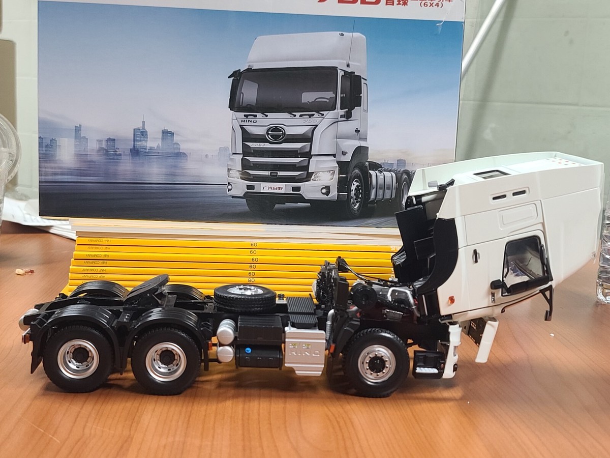 日野HINO 700系列 トラック ミニカー　24分の1スケール 1:24 Hino 700 tractor trailer head heavy truck | eBay