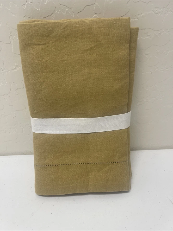 Par de fundas de lino belga Pottery Barn oliva Foto 3 de 4