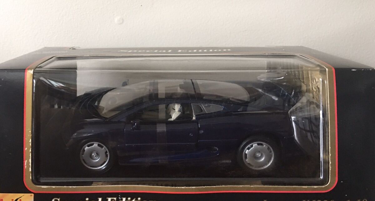 New Maisto Special Edition 1992 JAGUAR XJ220 Navy Blue 1:18 Scale