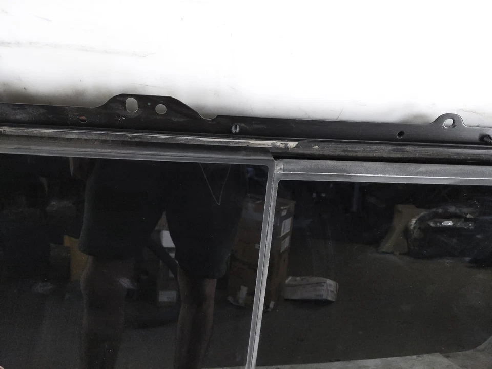 Conjunto de vidro teto solar panorâmico dianteiro e traseiro Volkswagen Tiguan 2018-2024 - Imagem 3 de 4