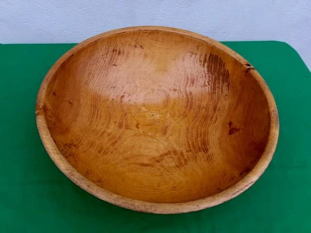 VINTAGE PARRISH CHICAGO USA. LARGE PRIMITIVE WOOD TURNED DOUGH BOWL