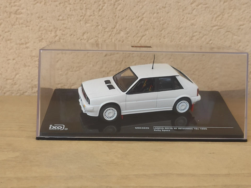 Lancia Delta HF Integrale 16v Rally Specs 1989 MDCS026 Modellino IXO Models 1:43 - Immagine 4 di 4