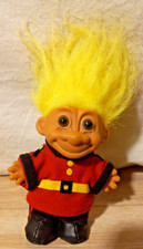 Russ Troll Around The World Queens Buckingham Palace Royal Guard NO HAT