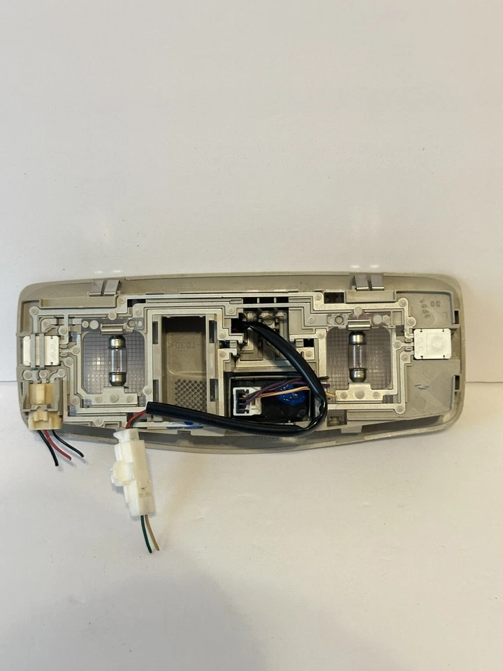 2008-2017 Mitsubishi Lancer Outlander Overhead Dome Map Light Switch OEM - Image 2 of 4