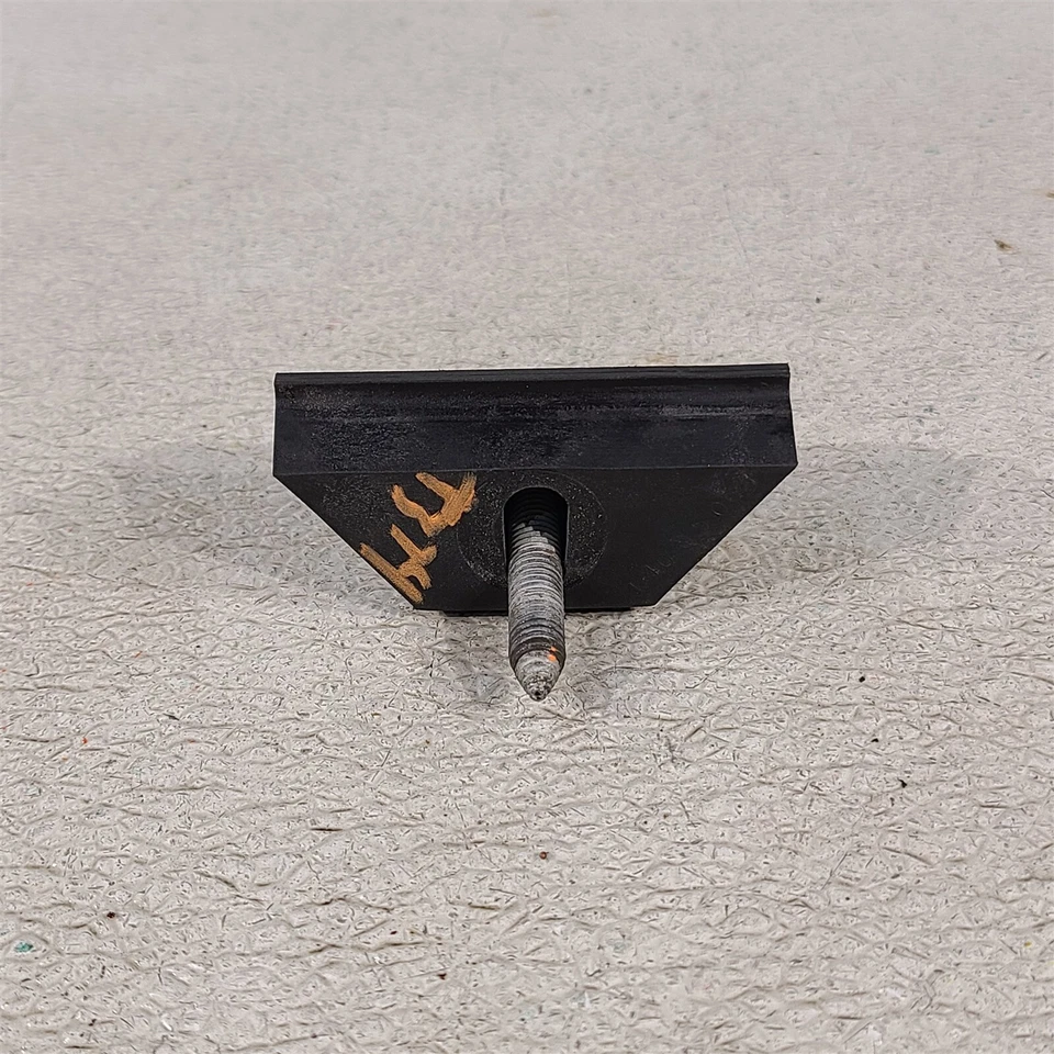 Bloque de cuña de retención de batería 97-13 Corvette C5 C6 con perno Aa7374 Foto 4 de 4