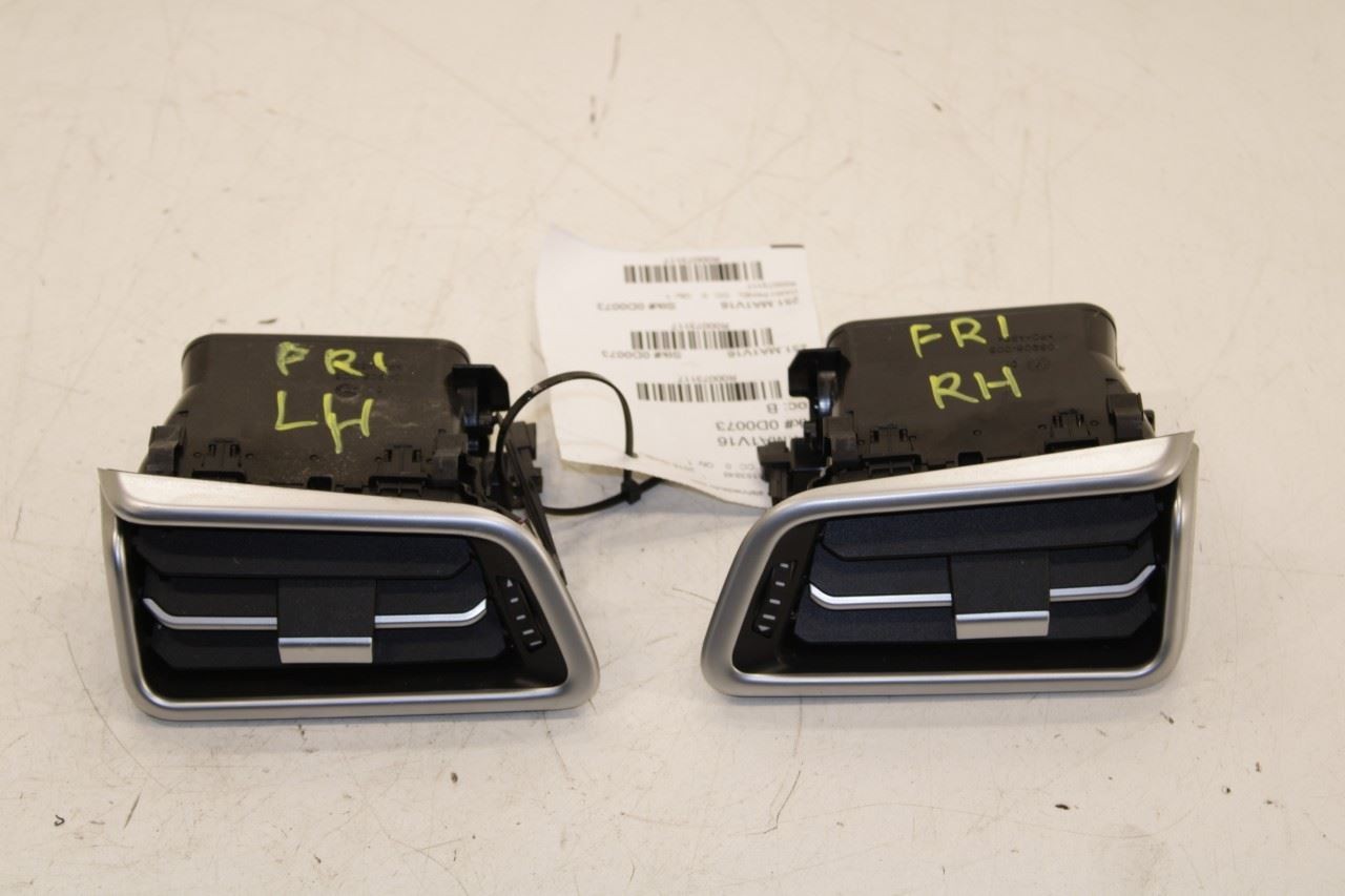 14-21 Maserati Ghibli S Q4 Front Right and Left Side Dash Outer Air Vent Grille