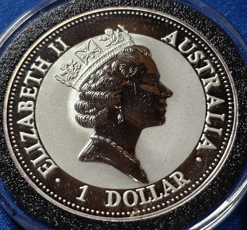 A 1993 Australia 1 oz Silver Kookaburra Coin - Image 2 of 2