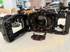 Nauticam A6300 housing, Sony A6300 camera,  2 working Sola 2500 F video lights