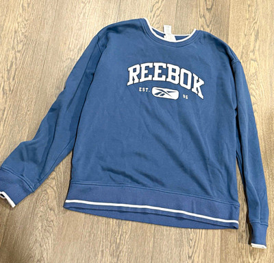 Reebok Women s Blue Crewneck Pullover Sweatshirt Graphic Logo Medium