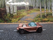 Hot Wheels Redline Beatnik Bandit Magenta/Hot Pink with Collector's Button on Original Blister Card — listing 6