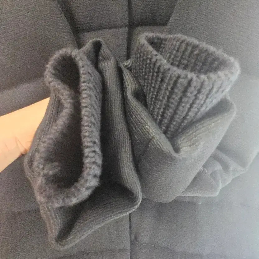 Moncler Women's Down Puffer Jacket, Size 55-66, Authentic thumbnail 6